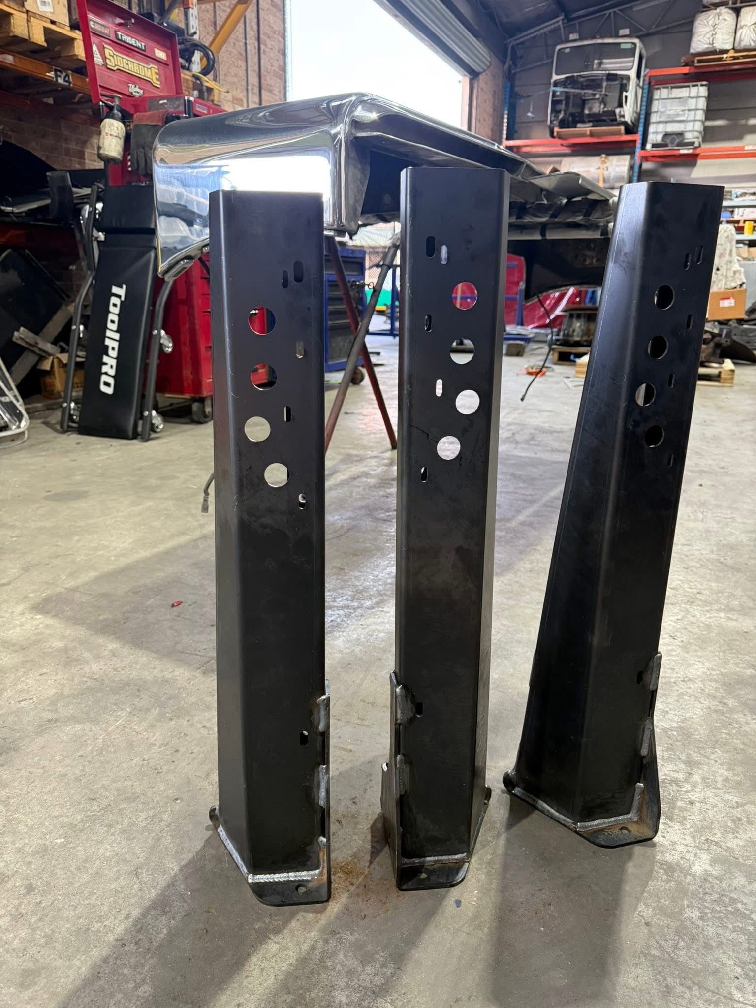 Tail Light Outrigger Set